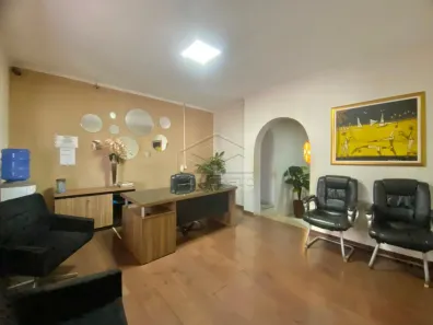 Imóvel Comercial com 5 Quartos para alugar, 250m² no Centro, Jaú
