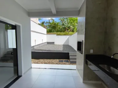 Sobrado com 3 Quartos à venda, 137m² no Bom Retiro, Joinville