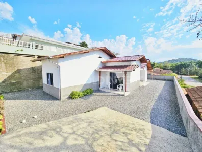 Casa com 2 Quartos à venda, 120m² no Águas Claras, Brusque