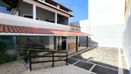 Casa com 4 Quartos para alugar, 440m² no Piratininga, Niterói