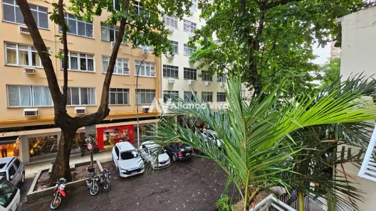 Apartamento com 2 Quartos à venda, 49m² no Copacabana, Rio de Janeiro
