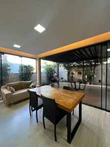 Casa de Condomínio com 3 Quartos à venda, 180m² no Loteamento Portal do Sol II, Goiânia