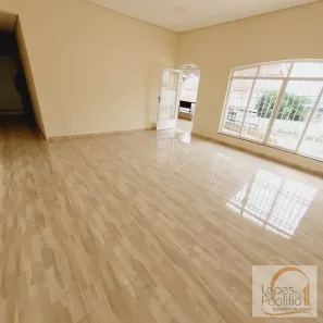 Sala Comercial para alugar, 300m² no Centro, Atibaia