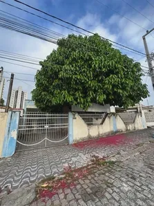 Casa com 4 Quartos à venda, 130m² no Candelária, Natal