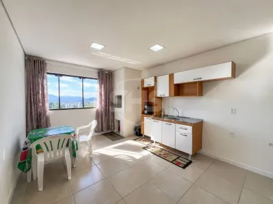 Apartamento com 2 Quartos para alugar, 60m² no Água Verde, Blumenau