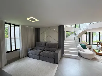 Casa de Condomínio com 3 Quartos à venda, 286m² no Jardins Madri, Goiânia