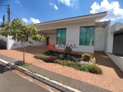 Casa de Condomínio com 3 Quartos para alugar, 200m² no Jardim Colonial, Bauru