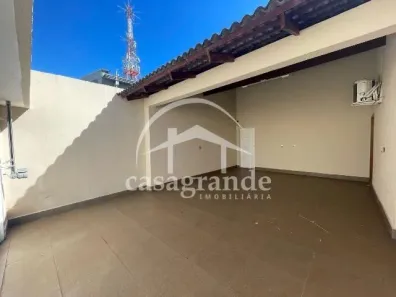 Imóvel Comercial com 3 Quartos para alugar, 220m² no Brasil, Uberlândia