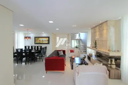 Casa de Condomínio com 4 Quartos à venda, 270m² no Pinheirinho, Curitiba