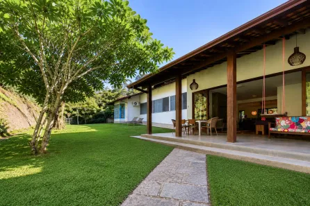 Casa de Condomínio com 5 Quartos à venda, 280m² no Itaipava, Petrópolis
