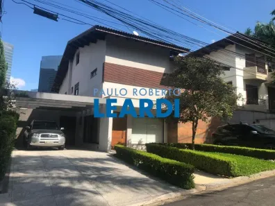 Casa de Condomínio com 4 Quartos à venda, 245m² no Vila Tramontano, São Paulo