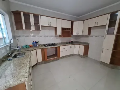 Casa com 3 Quartos para alugar, 180m² no Parque Boa Esperança, Mauá