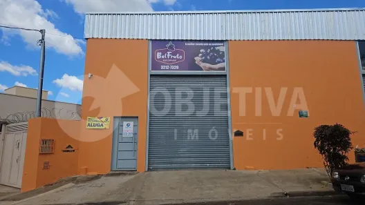 Galpão/Depósito/Armazém para alugar, 180m² no Granada, Uberlândia