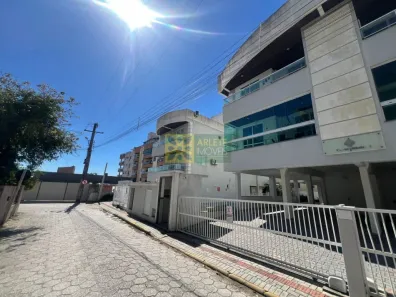 Apartamento com 2 Quartos para alugar, 64m² no Bombas, Bombinhas