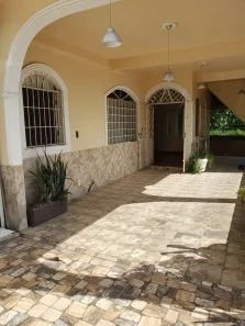Casa com 4 Quartos para venda ou aluguel, 319m² no Petrópolis, Manaus