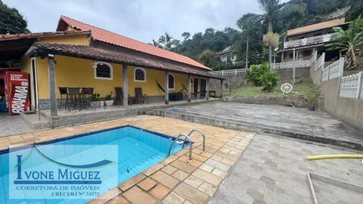 Casa com 4 Quartos para alugar, 625m² no Santo Antônio, Paty do Alferes