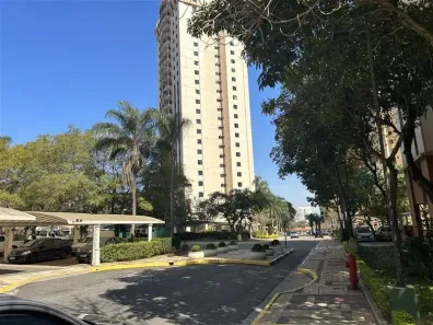 Apartamento com 3 Quartos para alugar, 85m² no Santo Amaro, São Paulo
