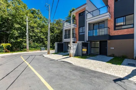 Casa de Condomínio com 3 Quartos à venda, 112m² no Santa Cândida, Curitiba