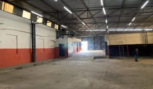 Galpão/Depósito/Armazém para alugar, 300m² no Vila Universal, Barueri