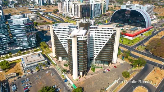 Sala Comercial para alugar, 320m² no Asa Norte, Brasília