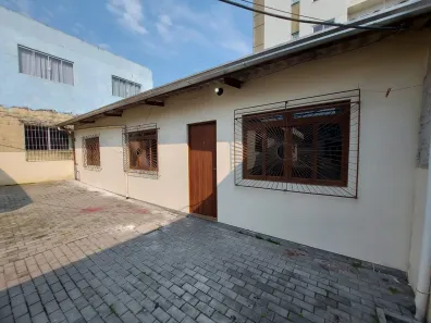 Casa com 2 Quartos para alugar, 50m² no São Vicente, Itajaí