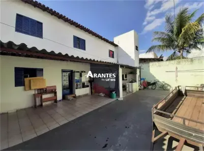 Lote/Terreno à venda, 300m² no Vigilato Pereira, Uberlândia