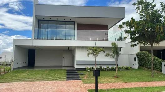 Casa de Condomínio com 4 Quartos à venda, 300m² no Granja Marileusa, Uberlândia