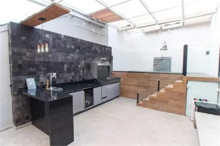 Sobrado com 3 Quartos à venda, 185m² no Vila Nivi, São Paulo