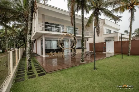 Sobrado com 4 Quartos para alugar, 324m² no Sapé, Ubatuba