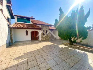 Casa com 3 Quartos à venda, 245m² no Centro, Peruíbe