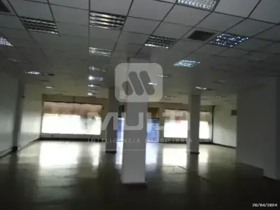 Casa com 1 Quarto para alugar, 4600m² no Umuarama, Uberlândia