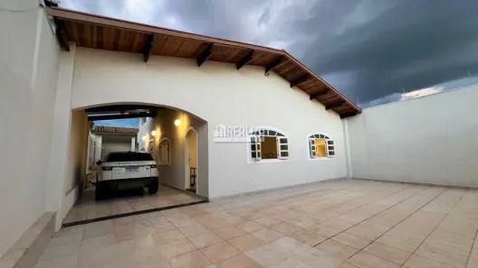 Casa com 4 Quartos à venda, 185m² no Conjunto Frei Eugênio, Uberaba