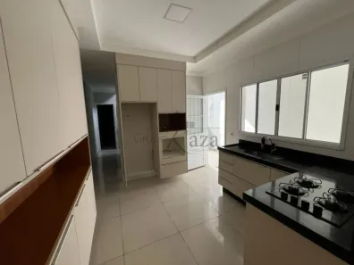 Sobrado com 4 Quartos à venda, 125m² no Residencial São Francisco, São José dos Campos