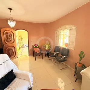 Casa com 3 Quartos à venda, 237m² no Jardim América, Goiânia
