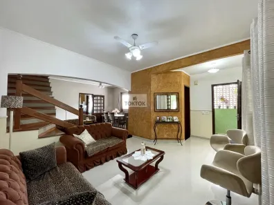 Casa com 3 Quartos à venda, 347m² no Veloso, Osasco