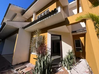 Casa de Condomínio com 4 Quartos para alugar, 170m² no Country, Cascavel