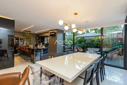 Casa com 3 Quartos à venda, 222m² no Santa Felicidade, Curitiba