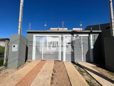 Sobrado com 3 Quartos à venda, 110m² no Uvaranas, Ponta Grossa