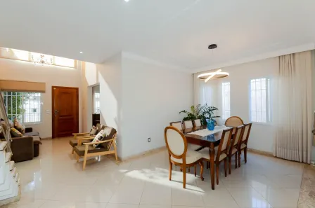 Casa com 3 Quartos para alugar, 175m² no Jardim Guarulhos, Guarulhos