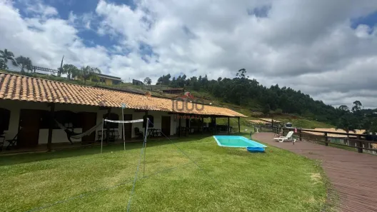 Fazenda/Sítio com 4 Quartos à venda, 300m² no Grama, Juiz de Fora