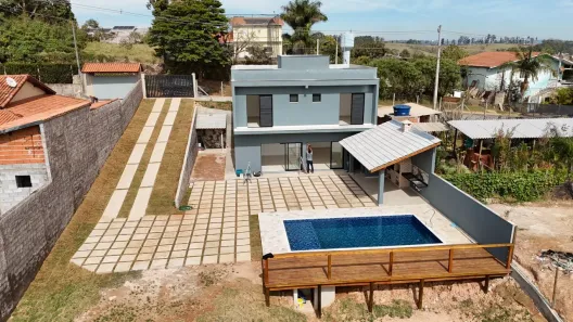 Fazenda/Sítio com 3 Quartos à venda, 1000m² no , Mairinque