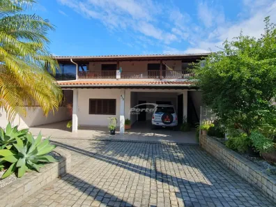 Casa com 5 Quartos à venda, 180m² no Centro, Penha