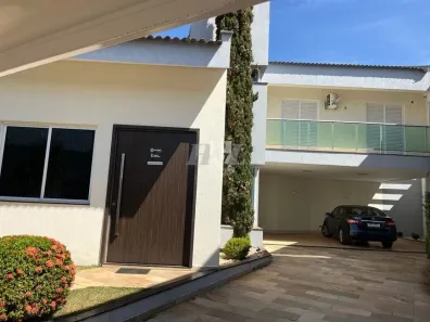Casa com 4 Quartos à venda, 430m² no Jardim Karaíba, Uberlândia