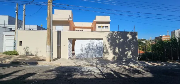 Sobrado com 4 Quartos à venda, 350m² no Jardim Lumen Christi, Campinas