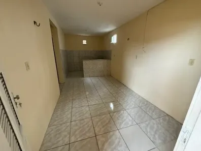 Casa com 2 Quartos para alugar, 40m² no Autran Nunes, Fortaleza