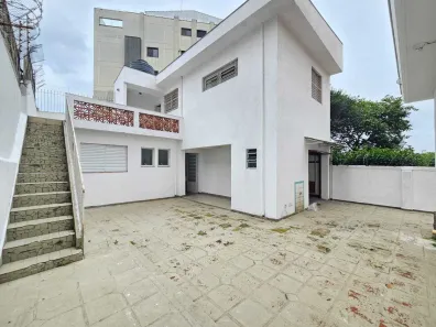Casa com 5 Quartos para alugar, 390m² no Vila Mariana, São Paulo