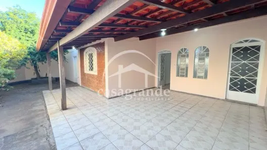 Casa com 3 Quartos à venda, 203m² no Santa Mônica, Uberlândia