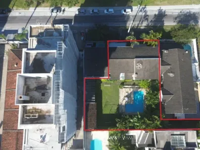 Sobrado com 7 Quartos à venda, 877m² no Centro, Matinhos