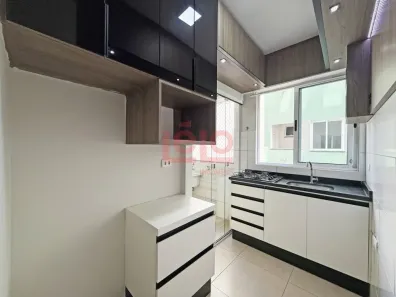 Apartamento com 2 Quartos para alugar, 48m² no Zona 03, Maringá