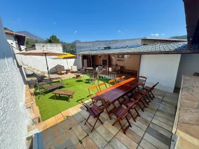 Casa com 4 Quartos à venda, 138m² no Pimenteiras, Teresópolis